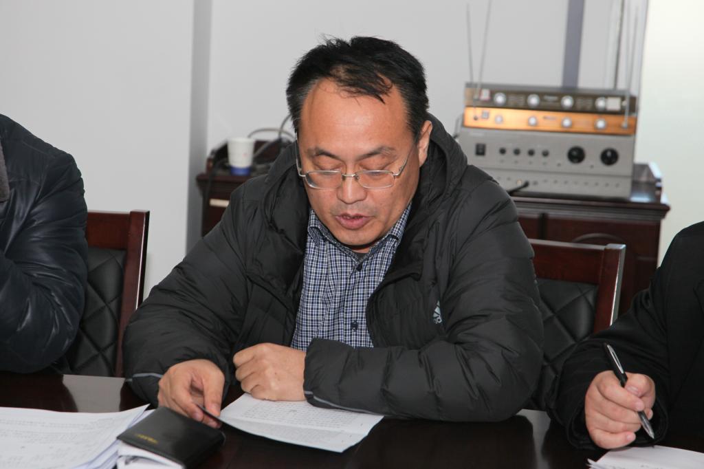 石油工程系主任景向伟发言